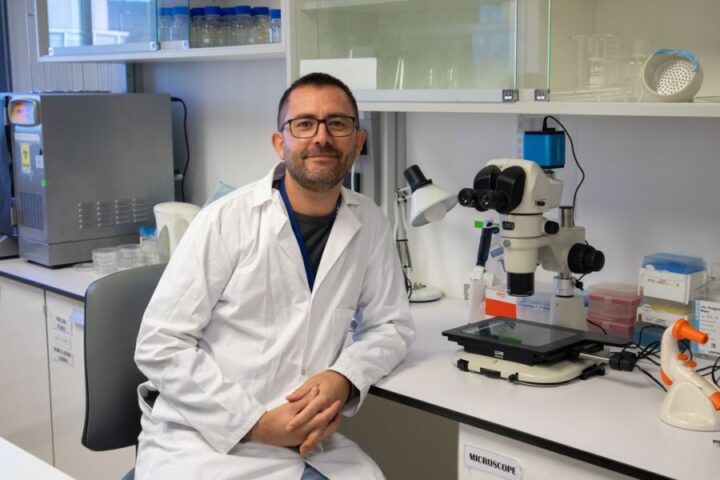 El investigador del ICMAB Juan Pellico obtiene 2 millones de euros para desarrollar un “GPS biológico”contra el cáncer